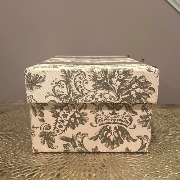 Fabric Storage/Keepsake Box - Picture 4 of 9